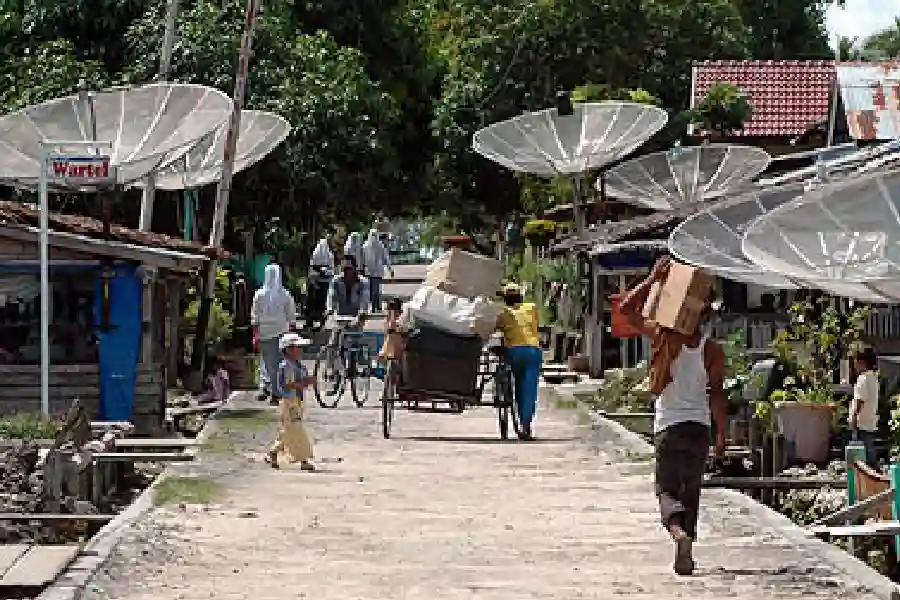Pulau Banyak di Aceh terancam penjualan ke asing dan kerusakan terumbu karang, di tengah kehidupan nelayan yang bergantung pada laut.