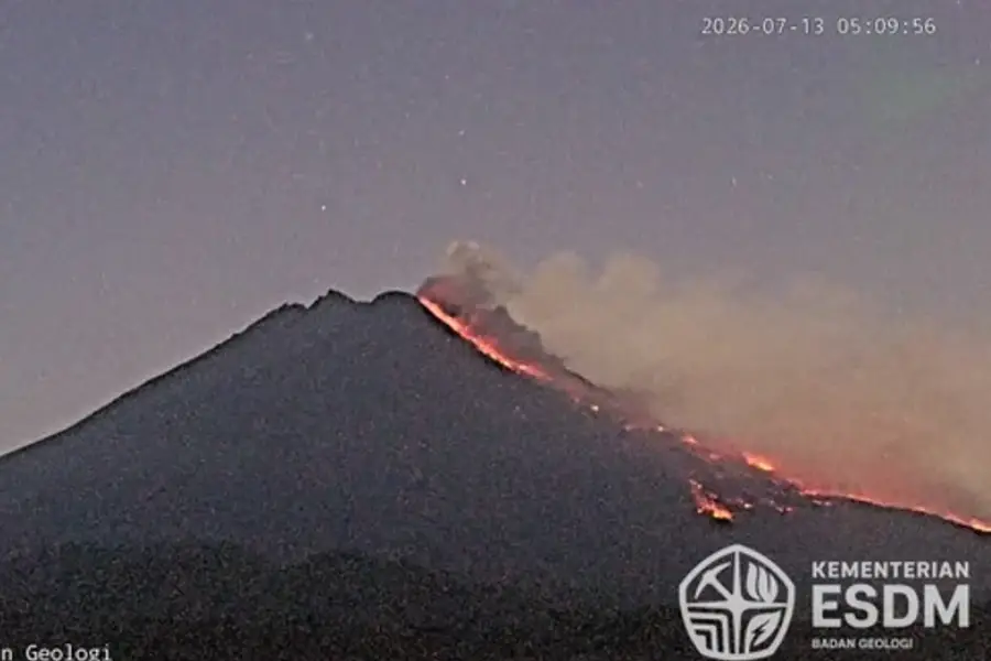 Gunung Merapi Muntahkan Guguran Awan Panas Sejauh 2 KM Gunung Merapi luncurkan awan panas/Dok Badan Geologi
