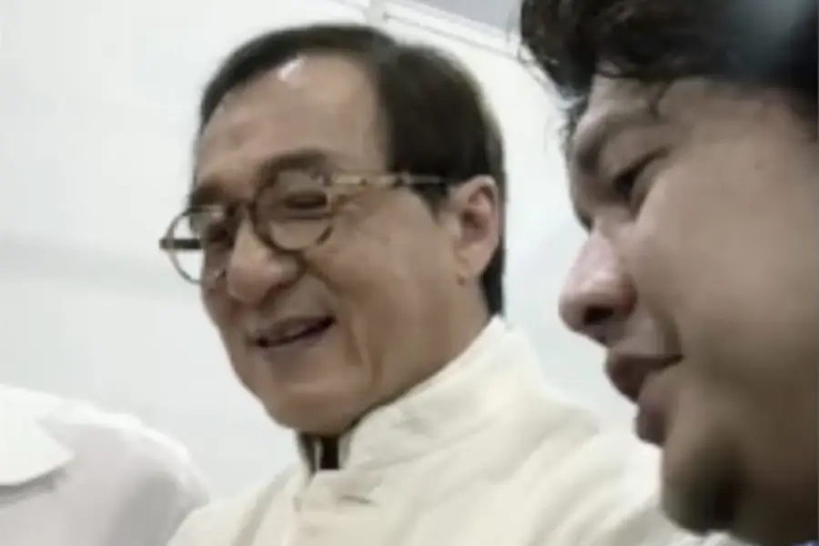 Momen Jackie Chan dan Iko Uwais video call dengan Audy Item dan anaknya (Foto: tangkap layar IG @audyitem)