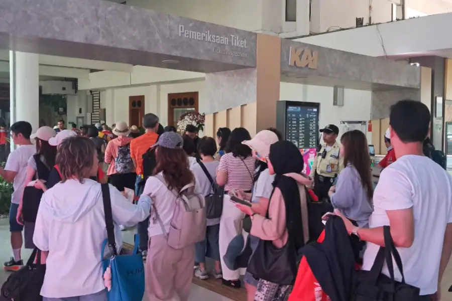 Pelanggan KA Daop 8 Surabaya ke Jakarta Naik