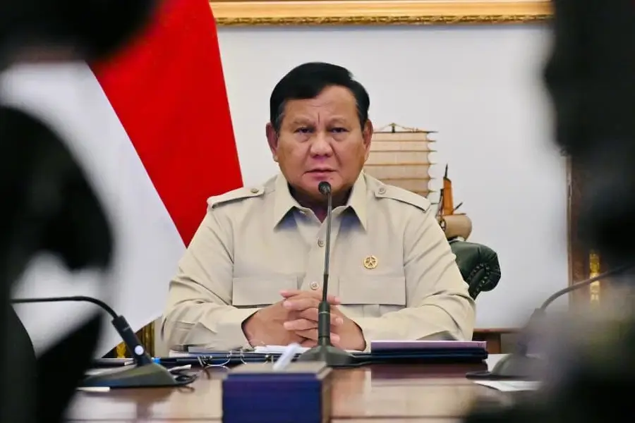 Dampak Abu Anak Krakatau, Pemerintah Siapkan OMC hingga Pantau Tsunami Presiden Prabowo Subianto memimpin rapat terbatas soal perkembangan penanganan bencana alam dari Istana Merdeka/Dok BPMI Setpres