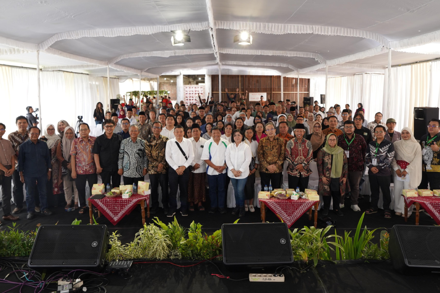 Melanjutkan Jejak Gus Dur, Merawat Kebhinekaan, dan Menjaga Demokrasi