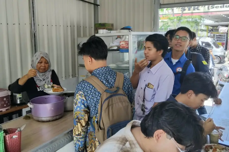 Jumat Berkah #16 Warung Pergerakan ITS/Dok Radian Jadid